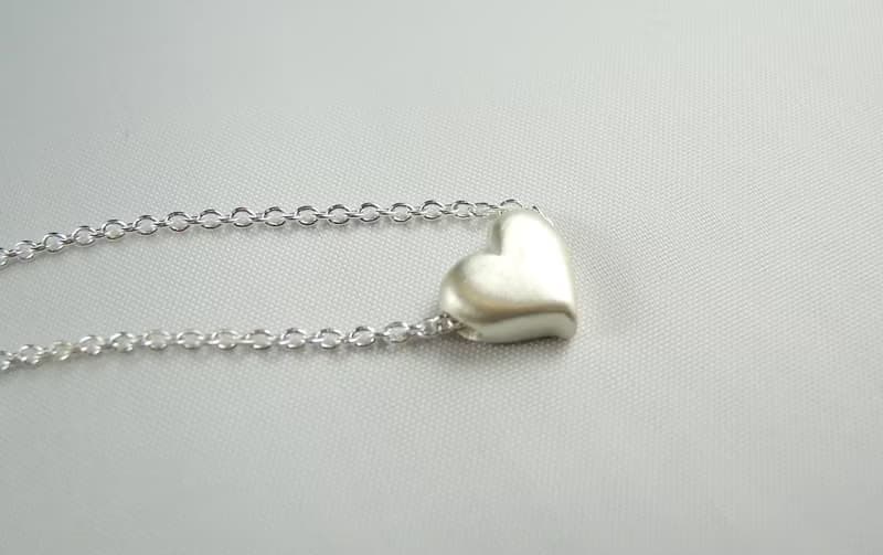 愛心立體純銀項鍊(霧面質感) / 鎖骨鍊  / 手鍊 / 禮物 / 情人節 / 紀念日