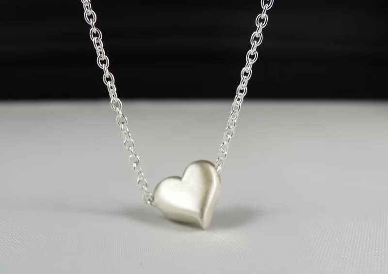愛心立體純銀項鍊(霧面質感) / 鎖骨鍊  / 手鍊 / 禮物 / 情人節 / 紀念日