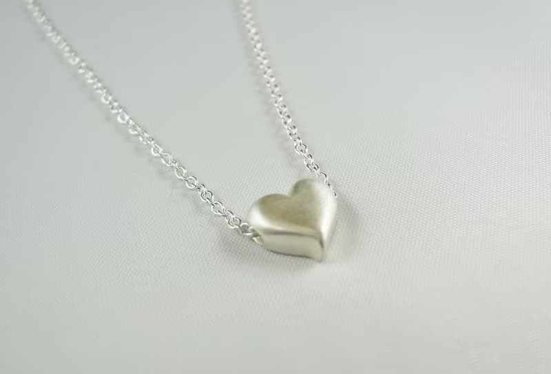 愛心立體純銀項鍊(霧面質感) / 鎖骨鍊  / 手鍊 / 禮物 / 情人節 / 紀念日