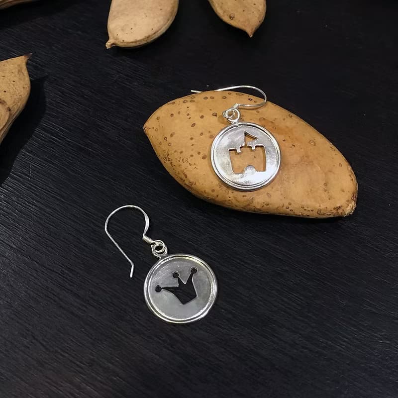 國王 純銀耳勾式耳墜/HANDICRAFT POEMS手作的詩,愛自己,幸福中