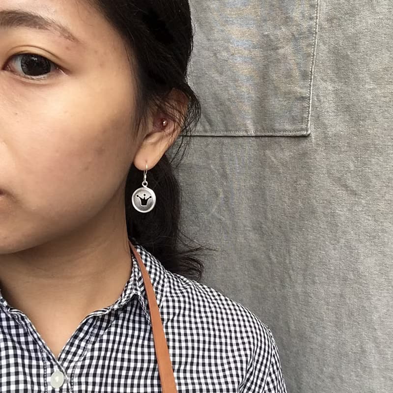 國王 純銀耳勾式耳墜/HANDICRAFT POEMS手作的詩,愛自己,幸福中