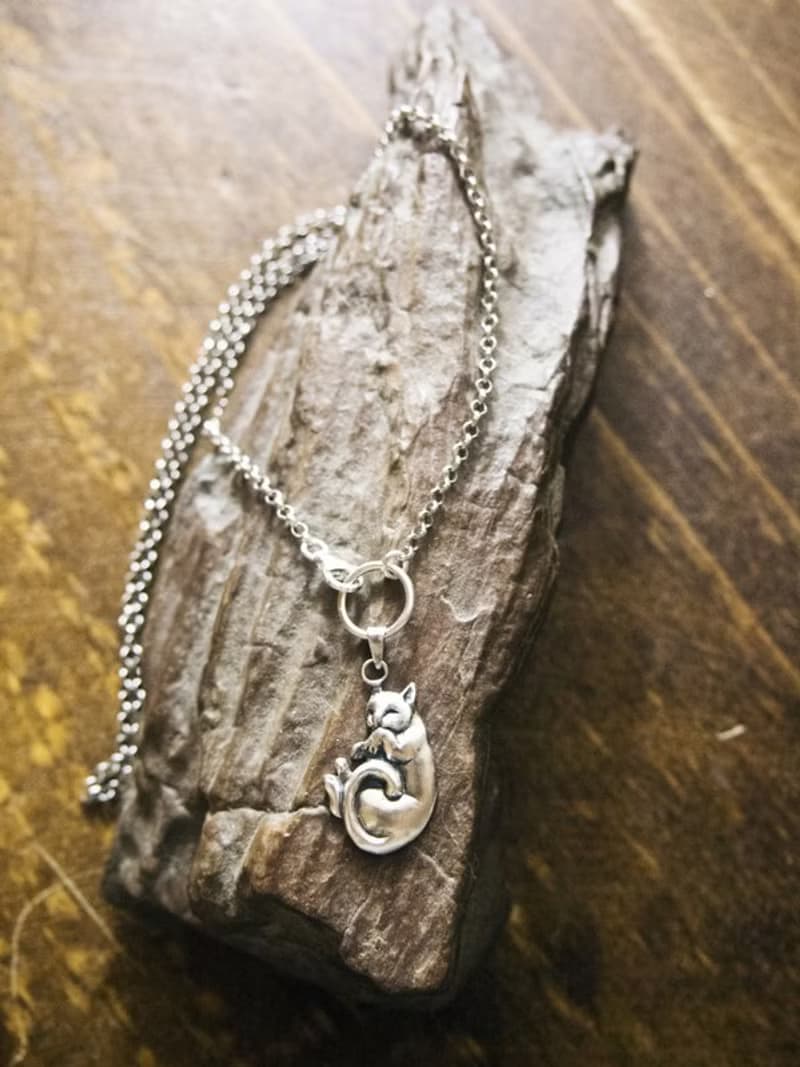 貓奴 生日 週年 愛情 聖誕 禮物 手工訂作 純銀睡覺貓孩子項鍊