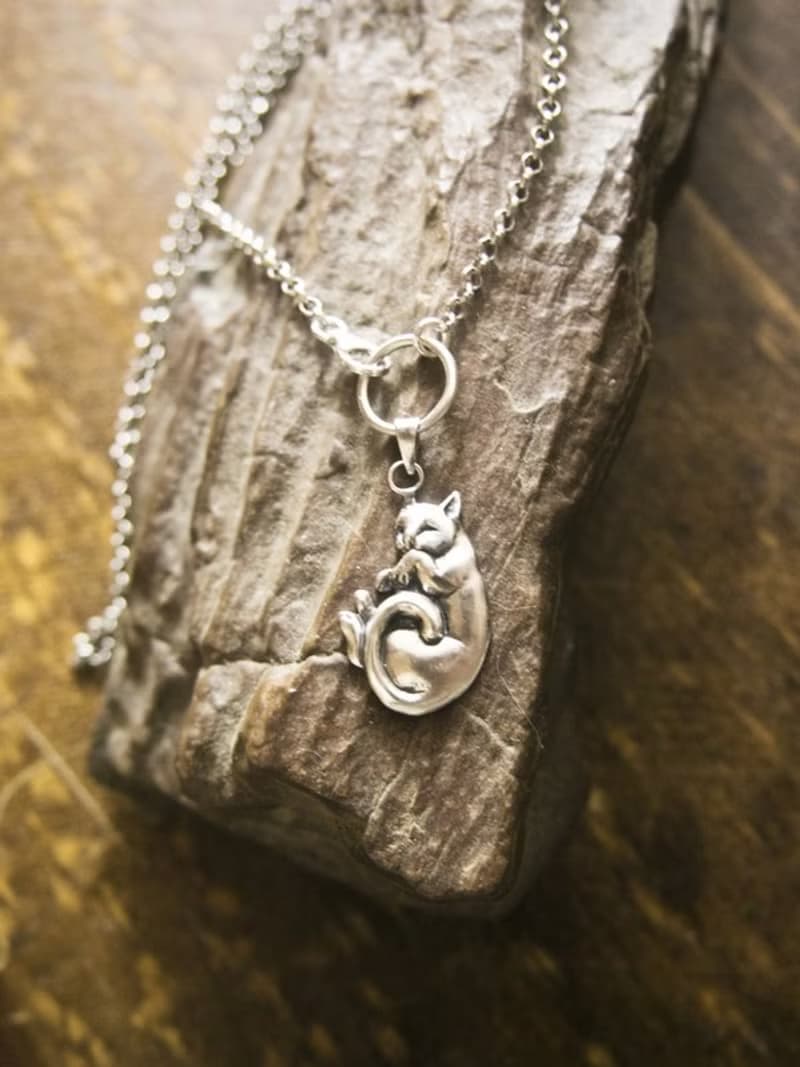 貓奴 生日 週年 愛情 聖誕 禮物 手工訂作 純銀睡覺貓孩子項鍊