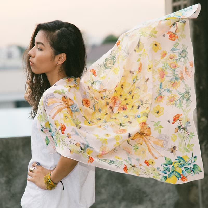 經典花采系列  暖黃太陽花手工圍巾