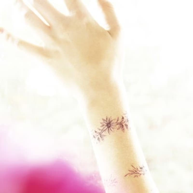 花圈鍊子-2入紋身貼紙 原創手繪設計