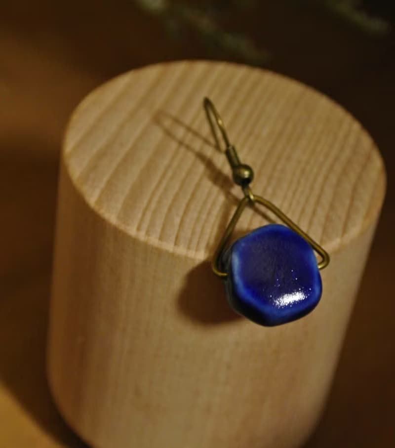 【 T - C 】耳環 日本白瓷 瓷器  限量 自然釉色 無限看不膩色調 攝氏1350高溫燒製