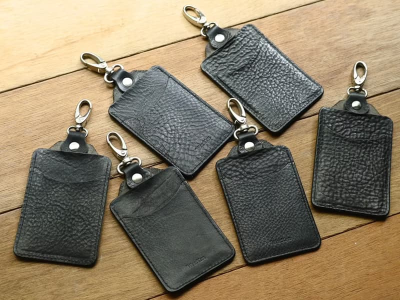 【福利品】每一件紋路都不同  真皮證件套/識別證套 (禮盒包裝)
