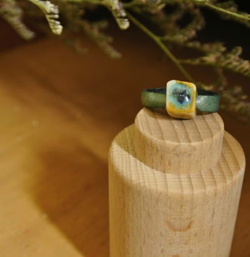 【 T -C 】戒指 皮革 牛皮 日本白瓷 瓷器  限量 自然釉色 無限看不膩色調 攝氏1350高溫燒製