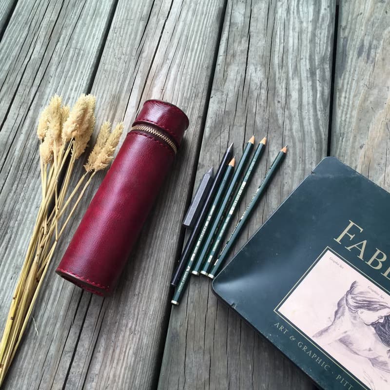 植鞣牛皮圓筒真皮筆袋－酒紅