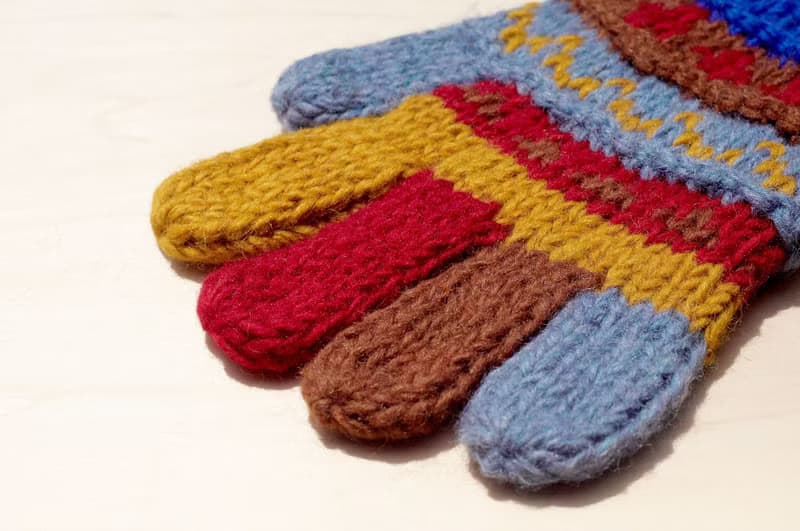 聖誕禮物 限量一件手織純羊毛針織手套 / 羊毛手套 / 保暖手套 - 童趣系條紋