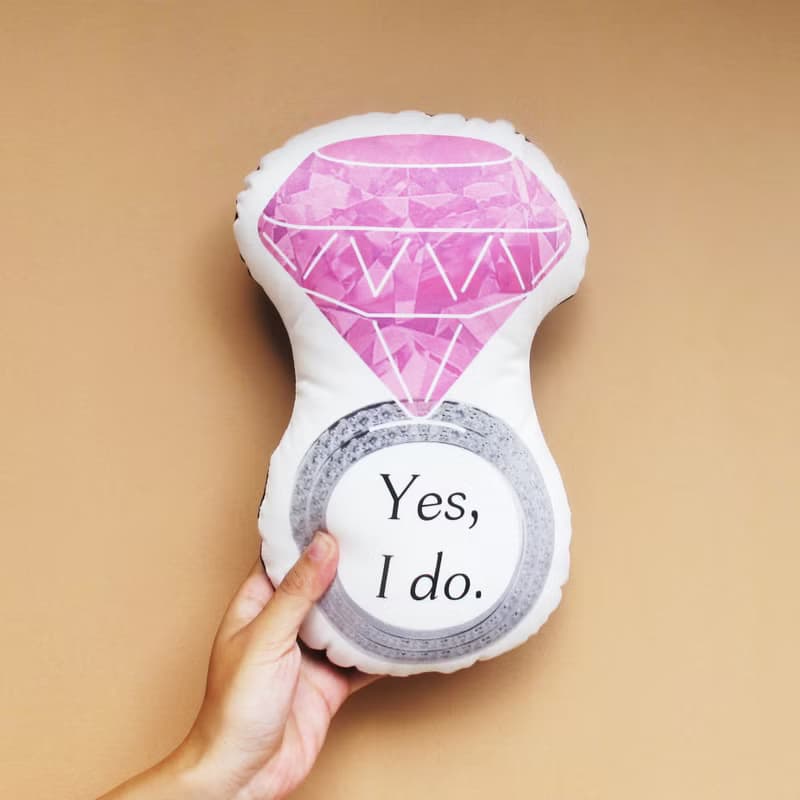 鑽石戒指抱枕   情人節/求婚/結婚禮物