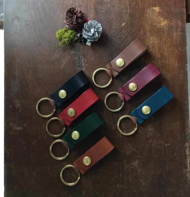 isni 藏愛鑰匙圈  歐洲牛皮/黃銅五金 交換禮物