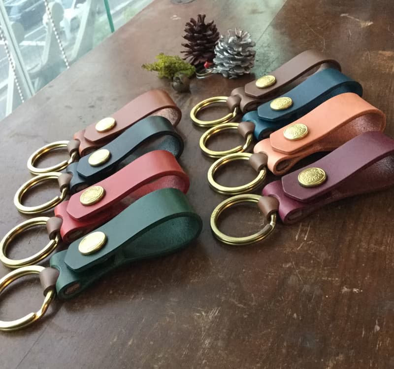 isni 藏愛鑰匙圈  歐洲牛皮/黃銅五金 交換禮物