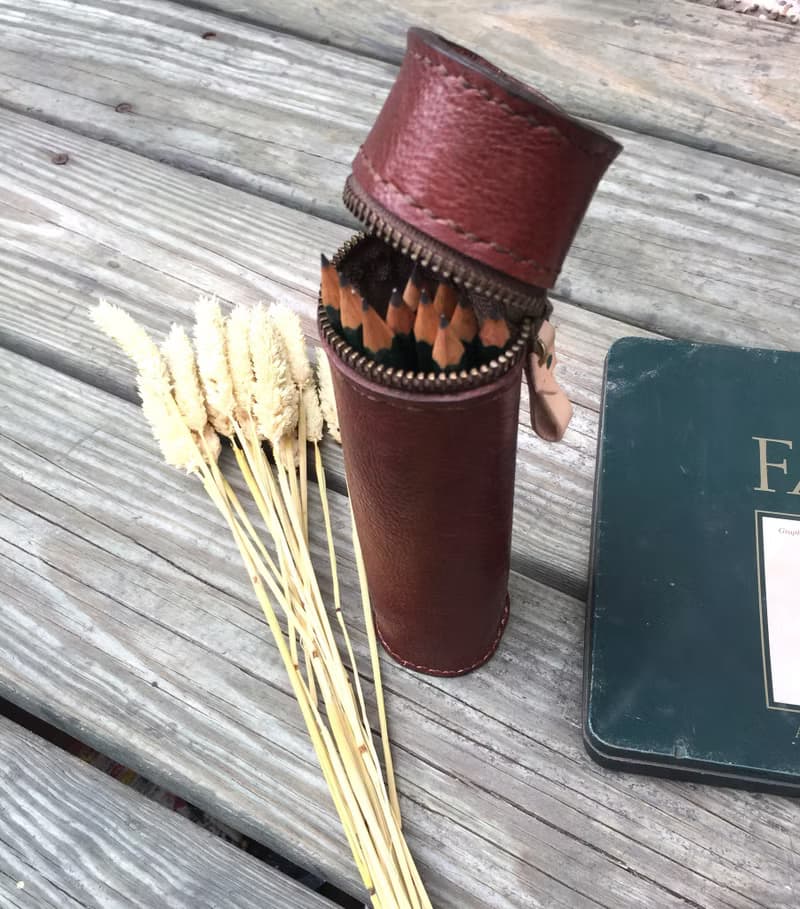植鞣牛皮圓筒真皮筆袋－茶咖啡