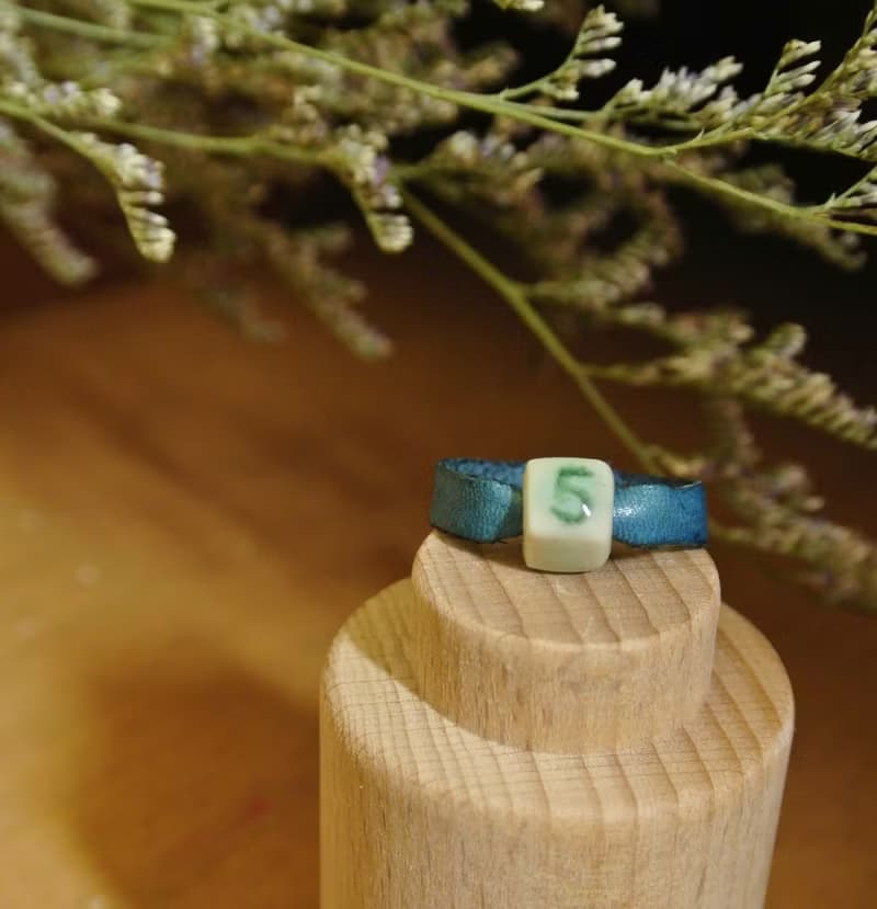 【 T - C 】戒指 皮革 牛皮 日本白瓷 瓷器  限量 自然釉色 無限看不膩色調 攝氏1350高溫燒製