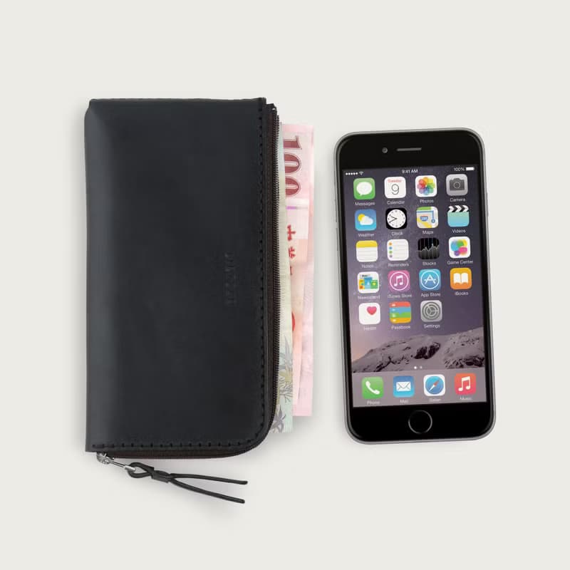 iPhone 拉鏈手機皮套 / 錢包 -- 石黑色