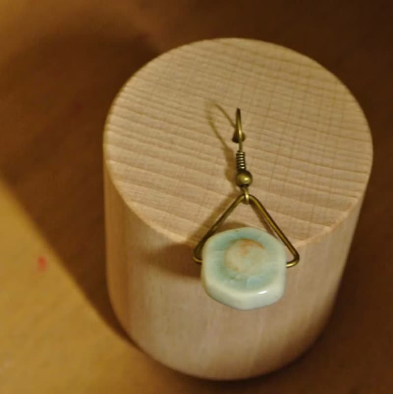 【 T - C 】耳環 日本白瓷 瓷器  限量 自然釉色 無限看不膩色調 攝氏1350高溫燒製