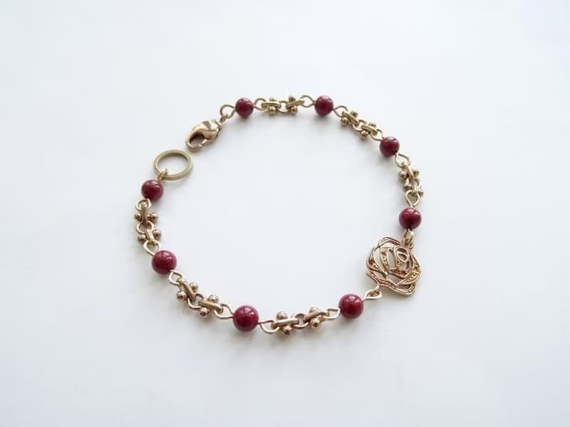紅碧玉 紅磚石 古典玫瑰花 黃銅手鍊 | 搖擺玫瑰