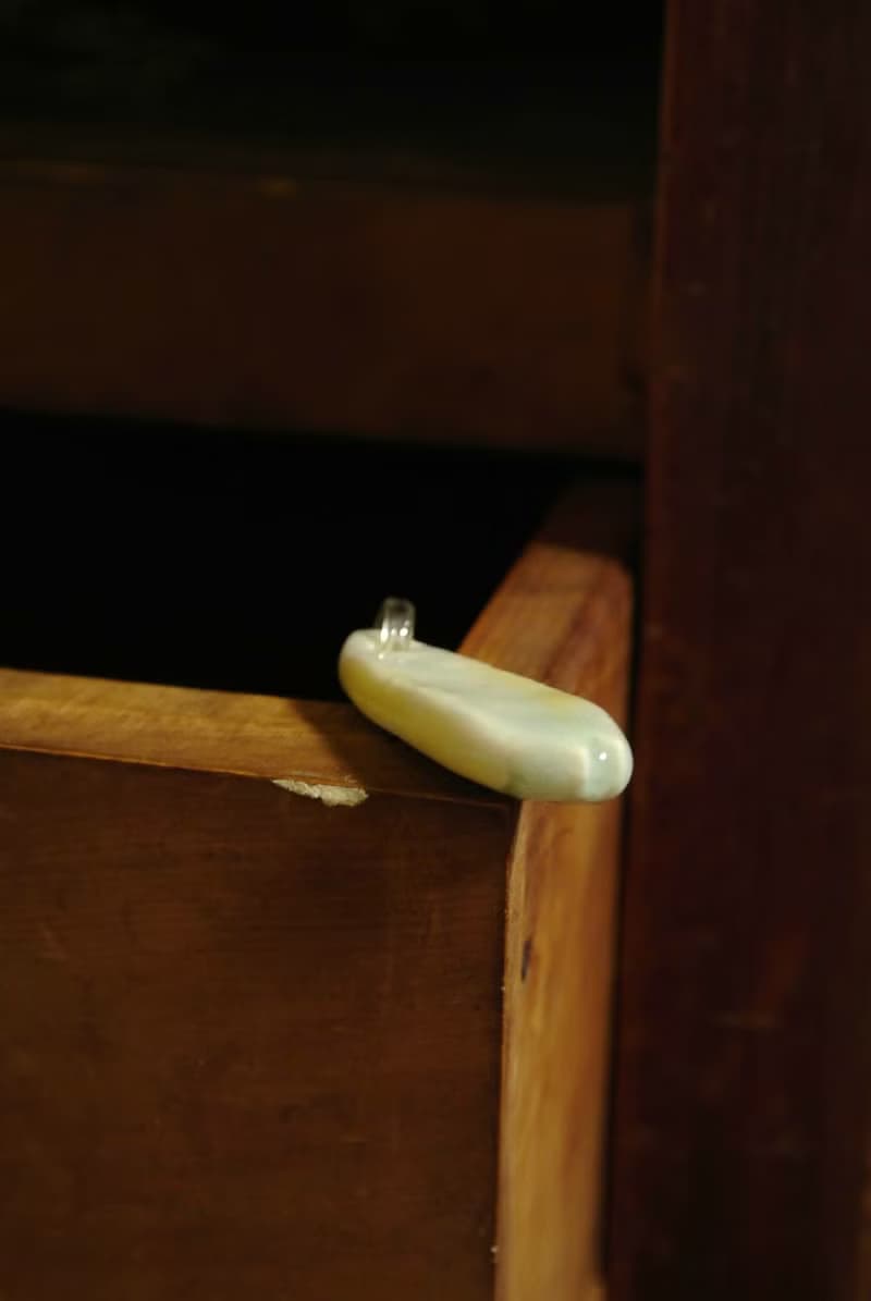 【 T - C 】項鍊 日本白瓷 瓷器  限量 自然釉色 無限看不膩色調 攝氏1350高溫燒製