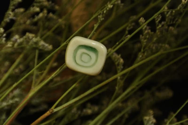 【 T - C 】耳環 日本白瓷 瓷器  限量 自然釉色 無限看不膩色調 攝氏1350高溫燒製