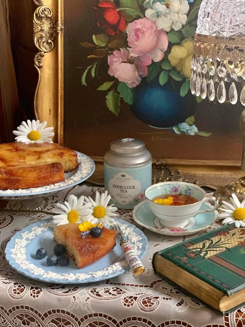 英國骨瓷Wedgwood 1940 年藤浮雕蛋糕盤庫存品值得收藏