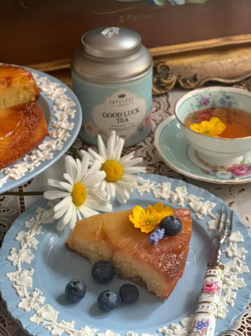 英國骨瓷Wedgwood 1940 年藤浮雕蛋糕盤庫存品值得收藏