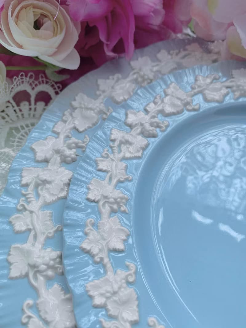 英國骨瓷Wedgwood 1940 年藤浮雕蛋糕盤庫存品值得收藏