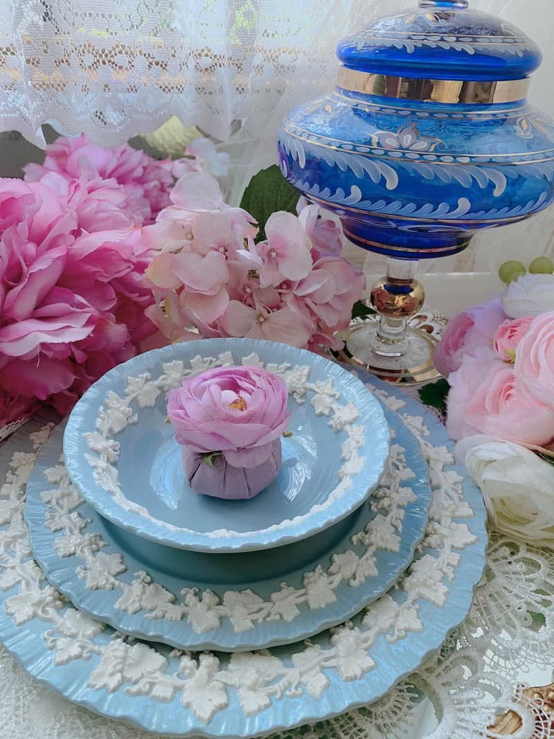 英國骨瓷Wedgwood 1940 年藤浮雕蛋糕盤庫存品值得收藏
