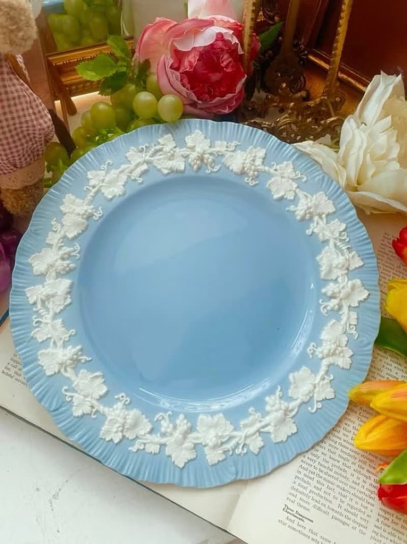 英國骨瓷Wedgwood 1940 年藤浮雕蛋糕盤庫存品值得收藏