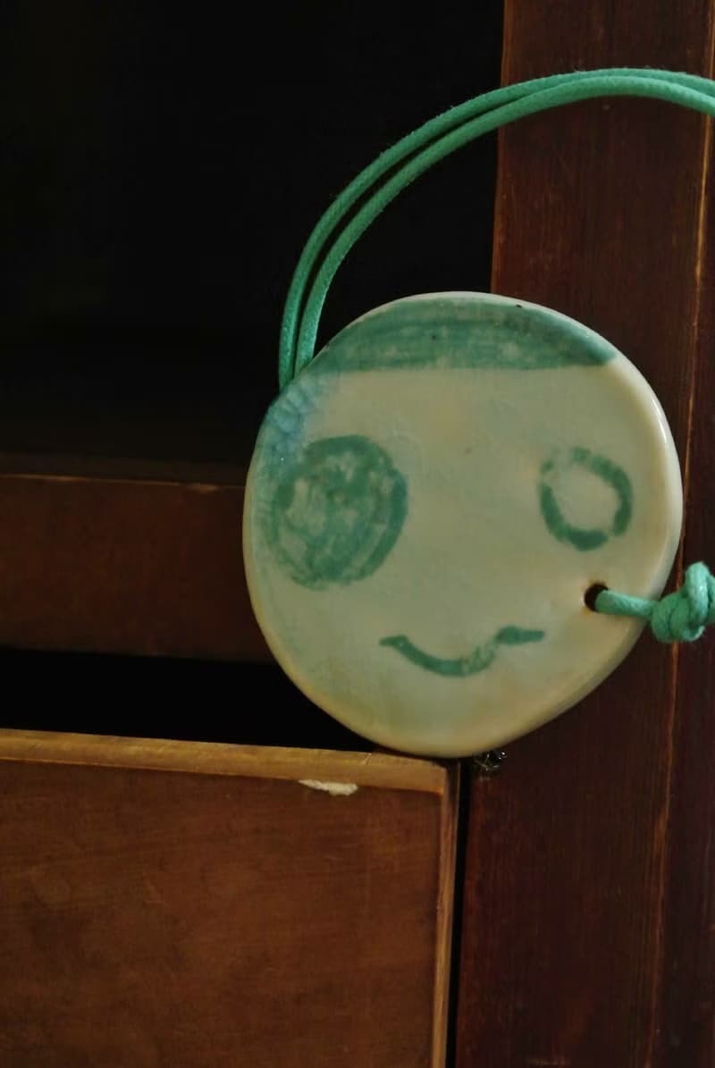 【 T - C 】項鍊 日本白瓷 瓷器  限量 自然釉色 無限看不膩色調 攝氏1350高溫燒製