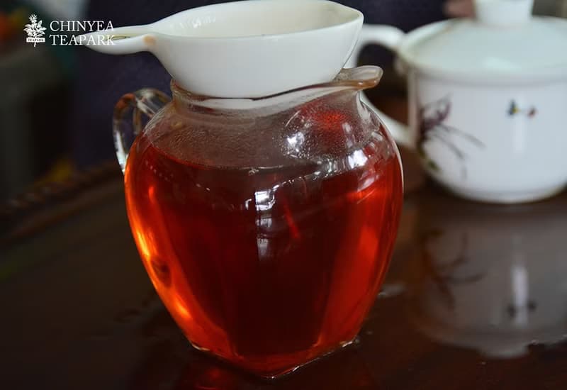 日月潭紅玉紅茶 - 台灣自然栽培手採台茶18號