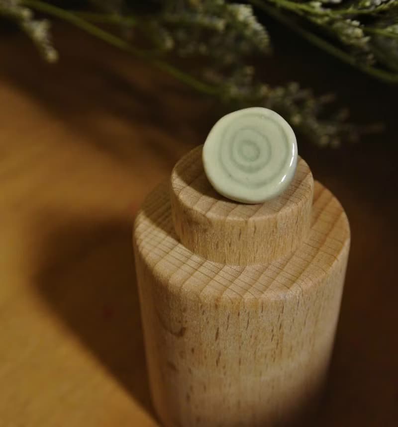 【 T - C 】耳環 日本白瓷 瓷器  限量 自然釉色 無限看不膩色調 攝氏1350高溫燒製