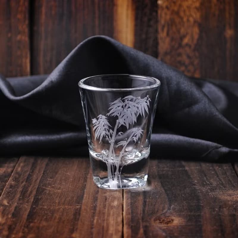 60cc【中國風鄭板橋墨竹】竹 厚底烈酒杯 純酒杯 玻璃雕刻墨竹系列 長輩祝壽設計工藝品