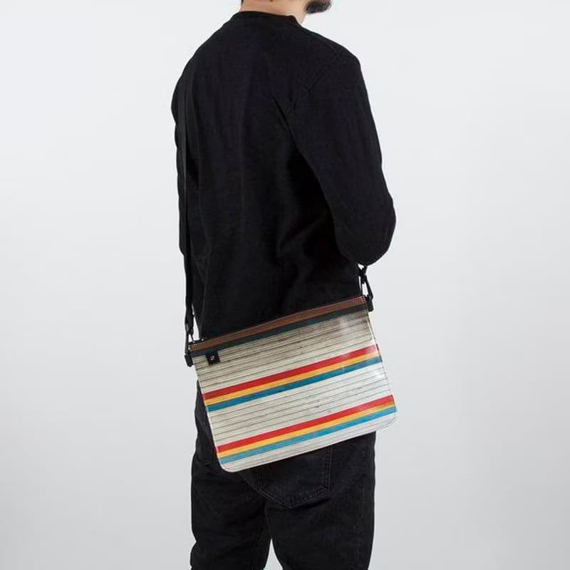 軽量 140g  三色シャッター　ボディーバッグ　Tcollector