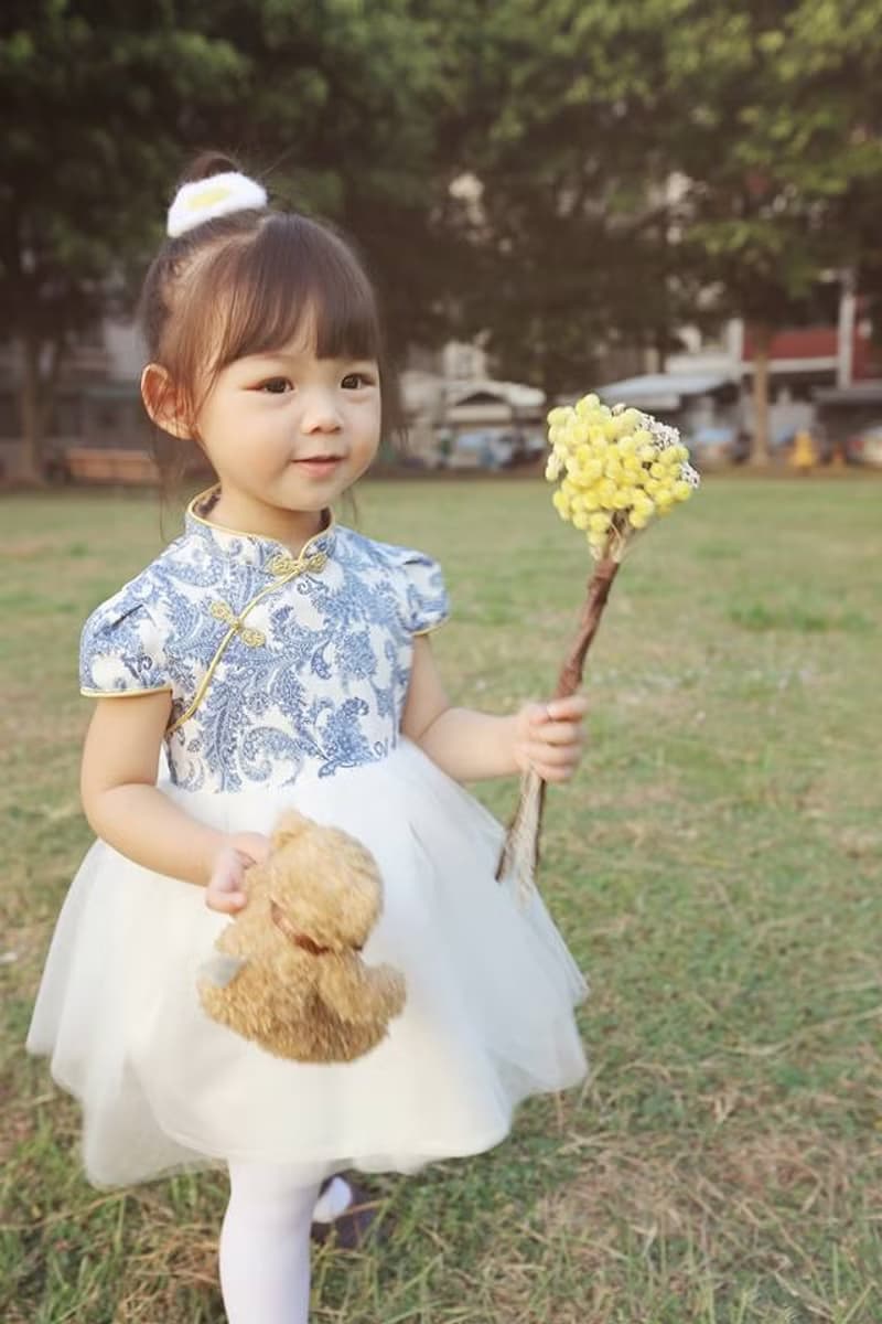 Angel Nina 訂製中國風旗袍禮服 青花瓷 花童 生日 音樂會 派對