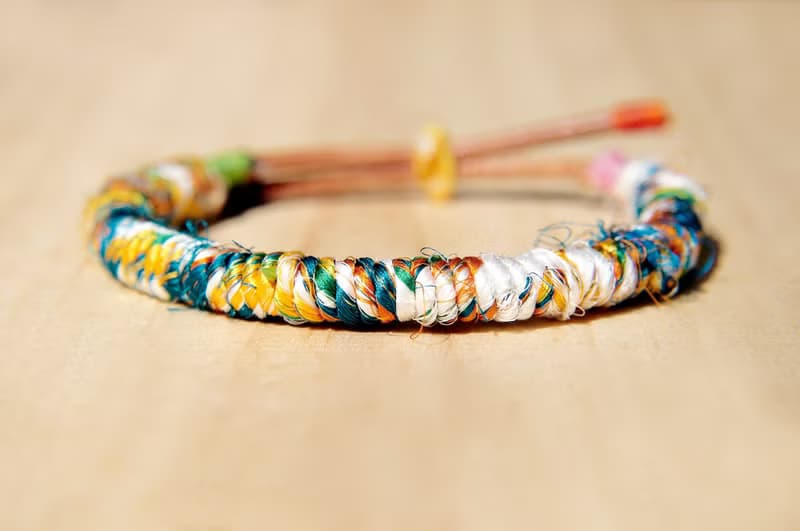 情人節禮物真皮手環純絲紗麗線手繩手環 手鐲-限定鮮豔色(可調式)