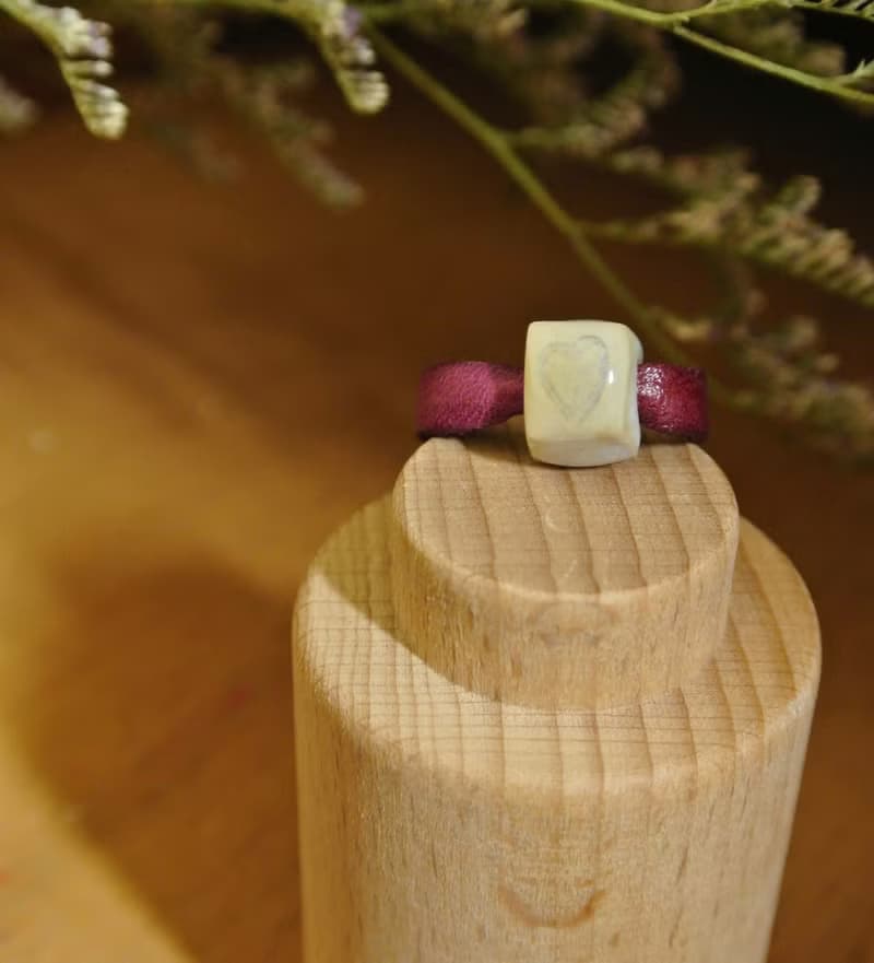 【 T - C 】戒指 皮革 牛皮 日本白瓷 瓷器  限量 自然釉色 無限看不膩色調 攝氏1350高溫燒製