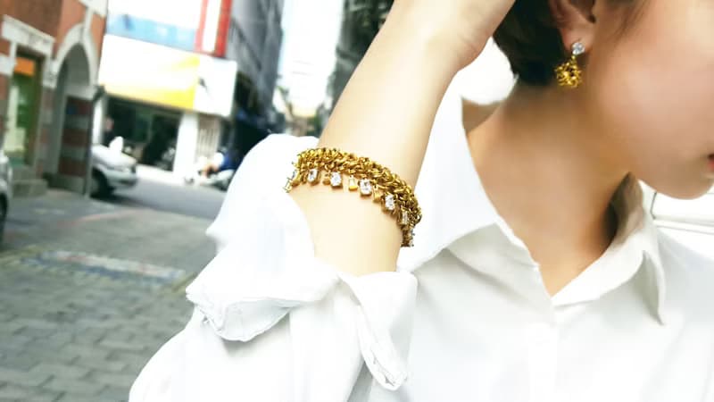 圓氐  典雅女伶  裙擺搖搖 編織方型鋯石手鍊