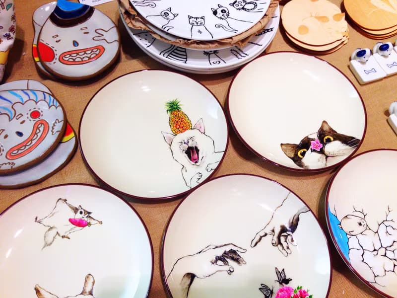 壁掛裝飾盤 / 點心盤系列－鼻子沾了花的貓