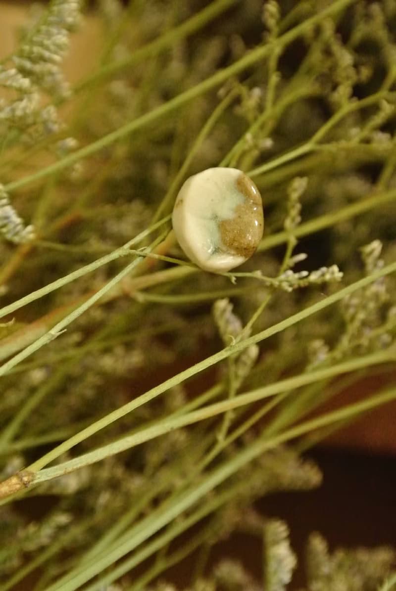 【 T - C 】耳環 日本白瓷 瓷器  限量 自然釉色 無限看不膩色調 攝氏1350高溫燒製