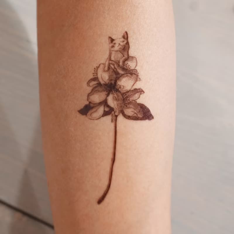 花束上的反眼花貓動物插畫刺青紋身貼紙 白目猫咪寵物攪笑搞笑