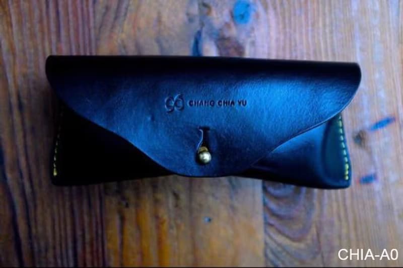 【YuYu】名模張珈瑜自創品牌 -手工植鞣牛皮眼鏡盒