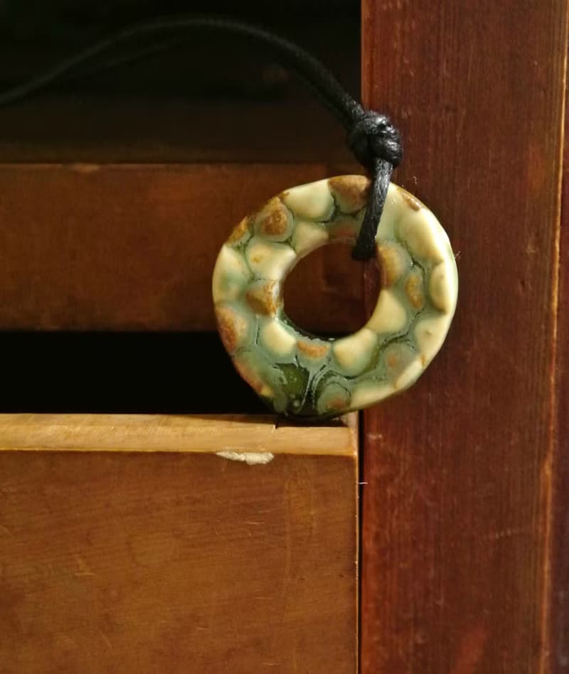 【 T - C 】項鍊 日本白瓷 瓷器  限量 自然釉色 無限看不膩色調 攝氏1350高溫燒製