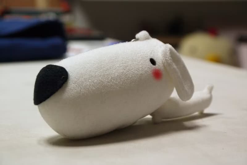 Bucute 擦拭手機螢幕┃ 喇長狗手機吊飾┃附耳機塞┃生日禮物