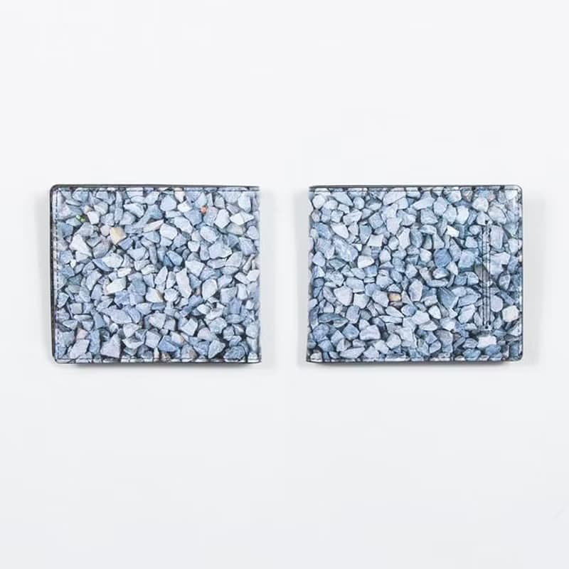 駐車場の石　二つ折り財布　Tcollector