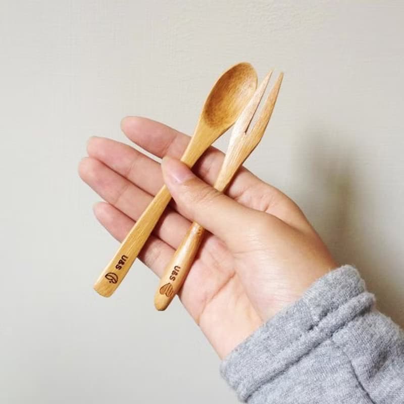 小小餐具組。竹製餐具