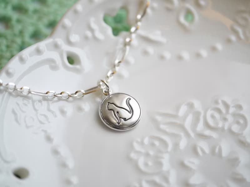 手工925純銀手鍊【貓咪剪影Logo大吊牌】就是愛謎夏