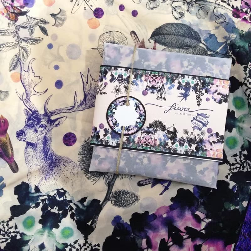 Midnight 手工圍巾/絲巾 - 紫色X奶油色（Midnight Scarf - Violet X Cream）
