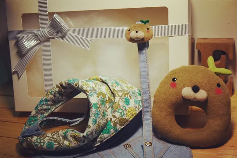Bucute寶寶的彌月禮盒組/口水巾/奶嘴夾/手搖鈴/彌月
