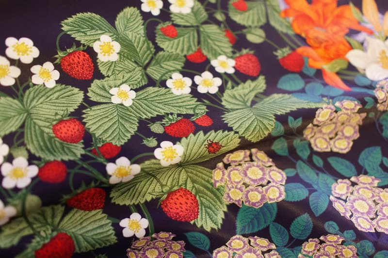 Keukenhof Scarf 花園手工圍巾/絲巾 - 黑色